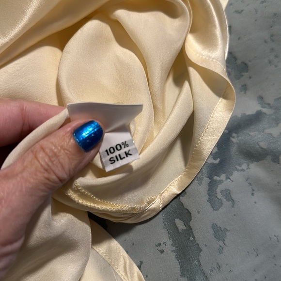 Artists & Revolutionaries Silk High/Low Top, Creamed Peach - Picture 10 of 13